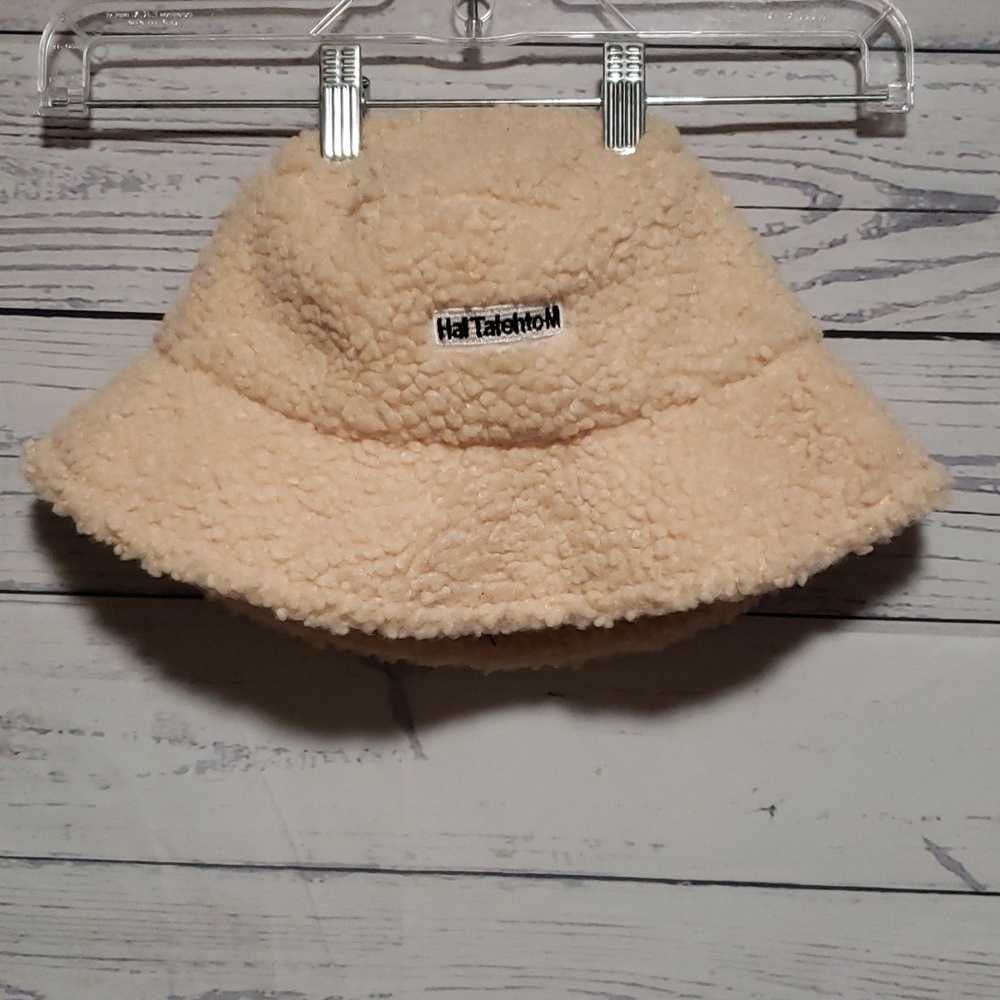 Hai Talento-M bucket hat